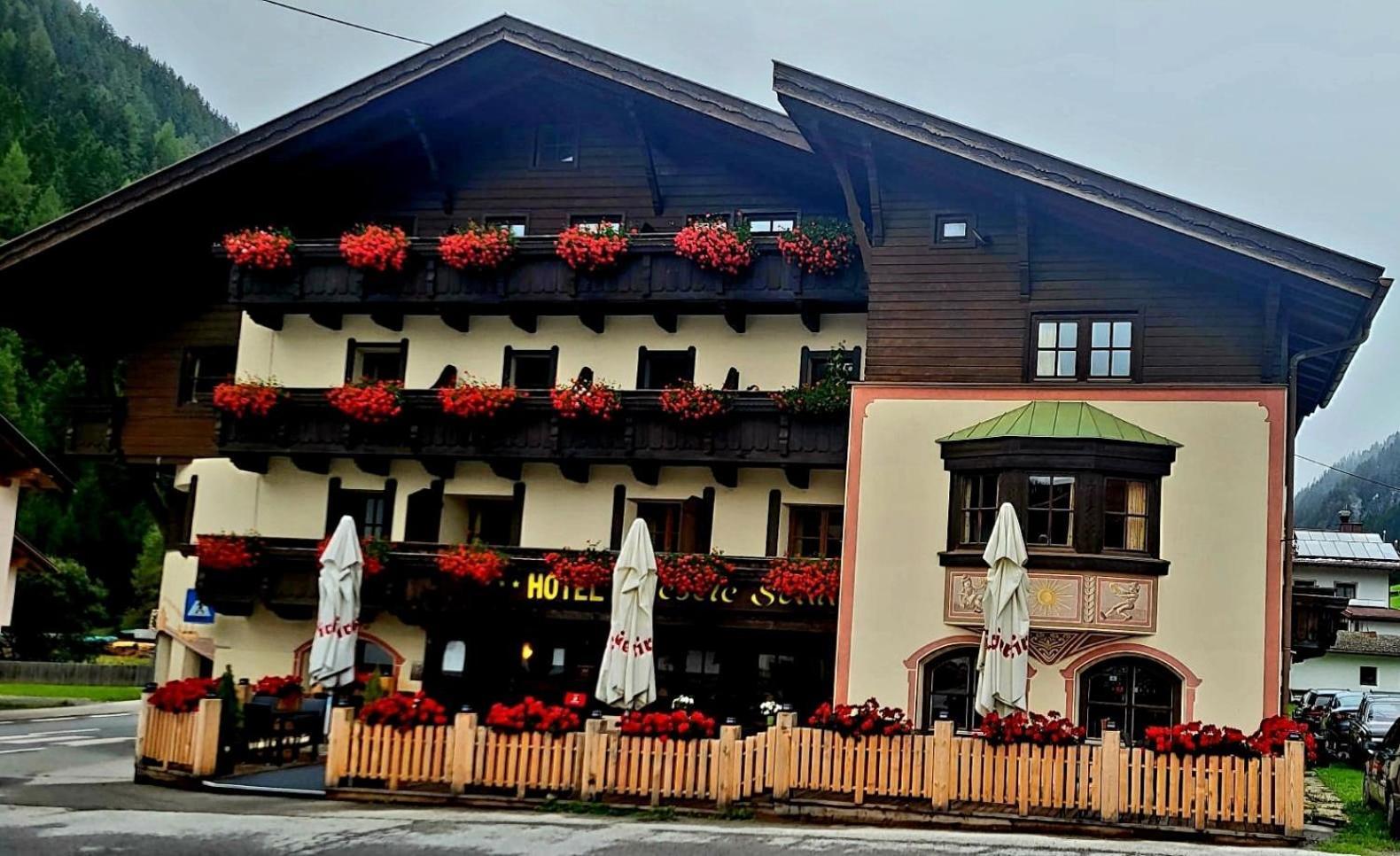 Hotel Restaurant Liesele Sonne Sankt Leonhard im Pitztal Exterior photo